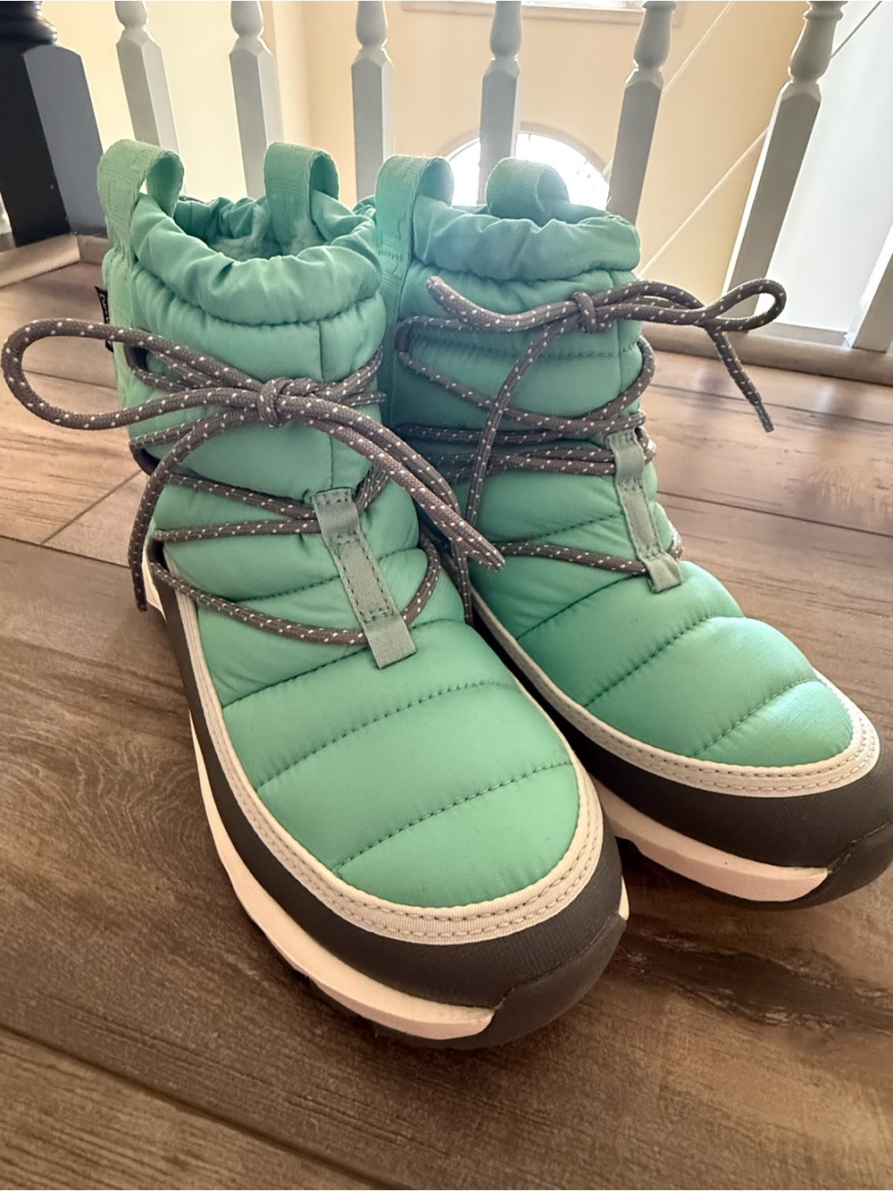North Face Thermoball WP Green Quilted Women's Winter Ankle Boots - Size 9